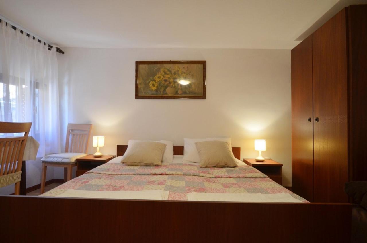 Andronella Studios Ровинь Экстерьер фото